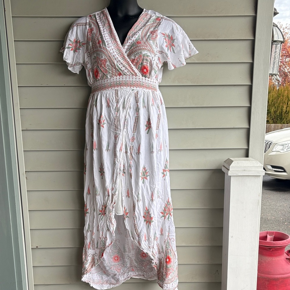 White Floral Paisley V-Neck Maxi Dress